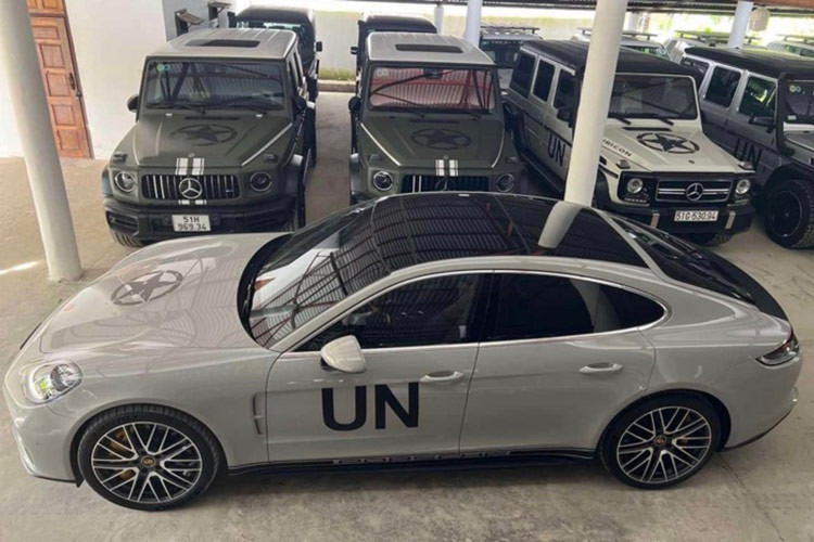 Chưa hết, doanh nhân này cũng đang chuẩn bị hoàn thành xong đường đua của mình ở Tây Nguyên, hứa hẹn sẽ giúp các siêu xe của Qua Vũ chạy hết công suất. 