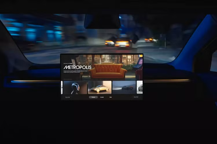 Tại vị trí thường gắn gương hậu trong xe giờ đây là nơi đặt cụm cảm biến và camera quang học để Cybercab quan sát đường đi phía trước. Chiếc robotaxi này cũng được thiết kế hệ thống cảm biến dày đặc quanh thân, giúp ghi nhận thông tin 360 độ về môi trường xung quanh.