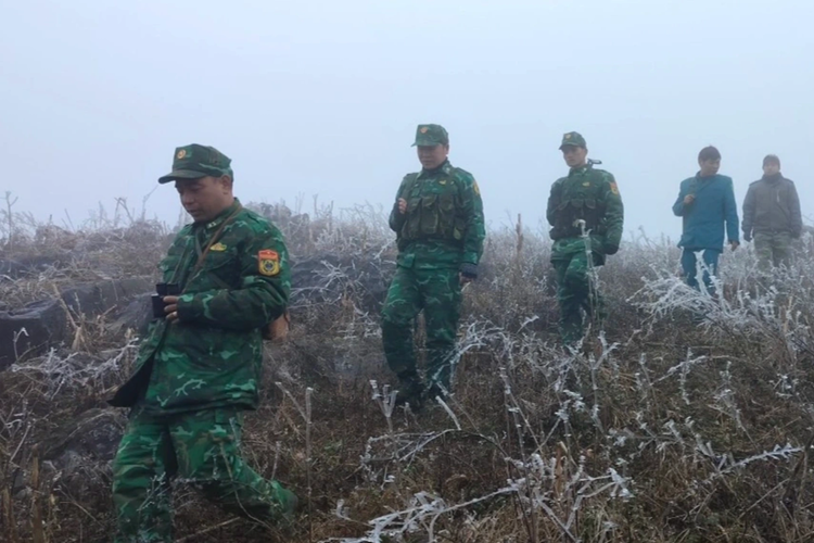 Tại khu vực biên giới của tỉnh Cao Bằng, tình trạng băng giá được ghi nhận ở nhiều địa phương, trong đó có huyện Bảo Lạc.