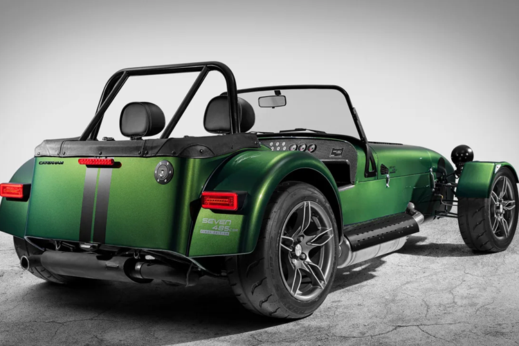 Thương hiệu sẽ sản xuất giới hạn 60 chiếc 485 FE và 25 chiếc 485 CSR FE cho Châu Âu và sẽ có thêm 10 chiếc 485 FE cho Nhật Bản. Hiện tại, phiên bản cuối cùng đã có sẵn để những người đam mê có thể đặt hàng. Giá xe Caterham 485 và 485 CSR khởi điểm ở mức 72,452 USD chưa bao gồm các khoản phụ phí khác.