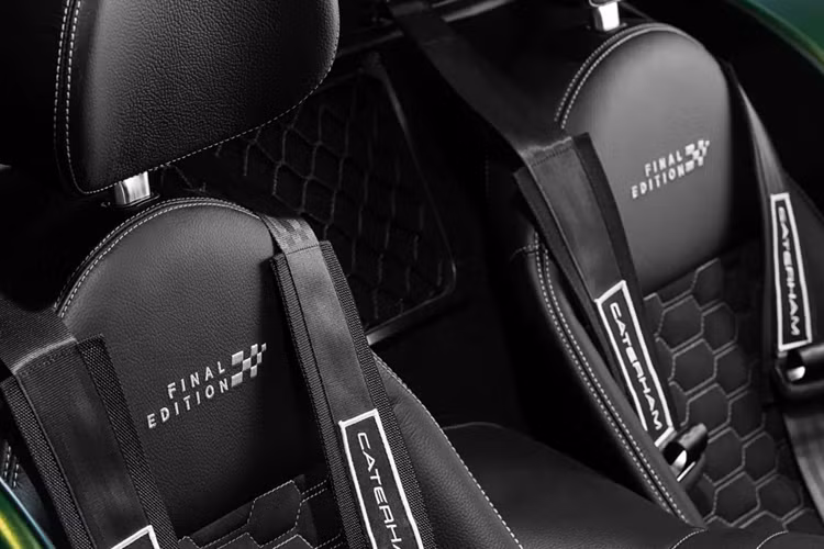 Olivier Jouanne, Giám đốc phụ trách khu vực Châu Âu của Caterham cho biết: “Việc ra mắt phiên bản cuối cùng của Seven 485 là một khoảnh khắc buồn vui lẫn lộn đối với chúng tôi và khách hàng của chúng tôi.