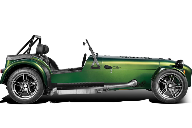 Cả hai đều được trang bị động cơ Ford Duratec 4 xi-lanh 2.0 lít hút khí tự nhiên, sản sinh công suất 225 mã lực và mô-men xoắn cực đại 205 Nm. Sức mạnh được truyền tới bánh sau thông qua hộp số sàn 5 cấp và bộ vi sai hạn chế trượt, cho phép xe tăng tốc 0-100 km/h trong 4,1 giây và tốc độ tối đa lên tới 224 km/h.