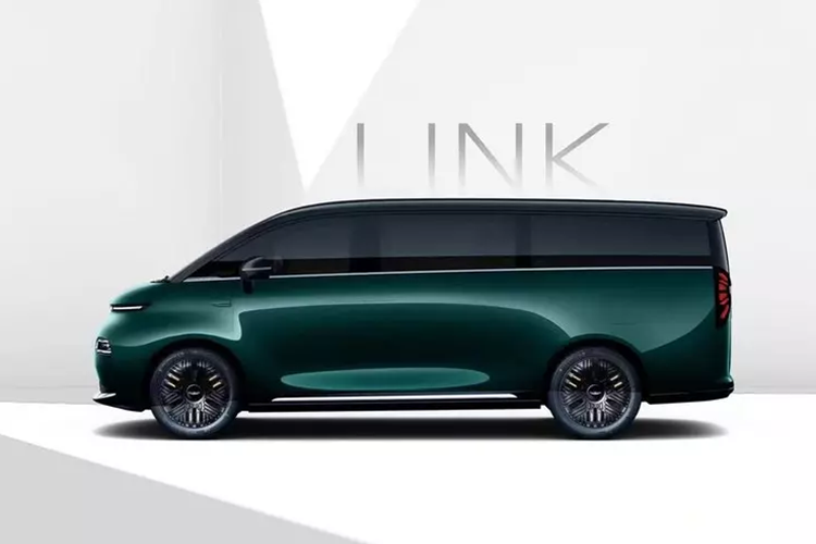 Trong buổi lễ gần đây, LEVC đã tổ chức hội nghị đối tác kinh doanh, và cũng đã trưng bày chiếc LEVC L380 chạy điện được sản xuất hàng loạt đầu tiên với hình vẽ chiếc Airbus A380 ở phía sau. LEVC không tiết lộ thêm bất kỳ thông tin nào về sự kiện này.