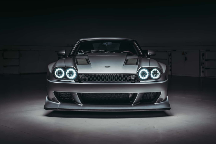 Tuy không phải Jaguar trực tiếp làm nhưng TWR đã hồi sinh Jaguar XJS qua một bản độ mang tên Supercat với thiết kế táo bạo và thân xe bằng sợi carbon do nhà thiết kế nổi tiếng Khyzyl Saleem chắp bút. TWR, một công ty kỹ thuật thành lập năm 2020, đã chọn Supercat làm dự án đầu tiên.