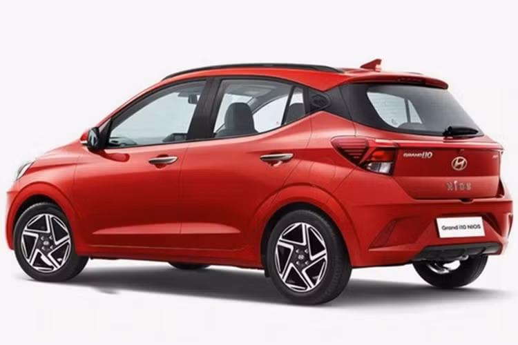 Xét riêng phân khúc sedan/hatchback hạng A với hai cái tên còn lại là Morning và Wigo, i10 chiếm tới 71,2% tổng doanh số của phân khúc. Trong 4 tháng đầu năm nay, Hyundai i10 đạt doanh số 1.570 xe, thấp hơn cùng kỳ năm ngoái nhưng vẫn bỏ xa hai đối thủ Toyota Wigo (787 xe) và Kia Morning (246 xe).