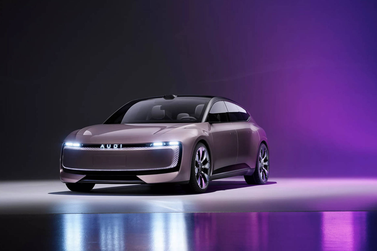 Đội ngũ “AUDI” thực chất bao gồm 2 nhóm ở Trung Quốc và ở Đức cùng phối hợp làm việc theo kiểu tiếp sức. Nhóm Đức sẽ thu thập các yêu cầu từ nhóm Trung Quốc và thực hiện quy trình thiết kế, trong khi nhóm Trung Quốc sẽ tập trung vào các tính năng thông minh dành riêng cho người dùng bản địa, dựa trên các thỏa thuận chung.