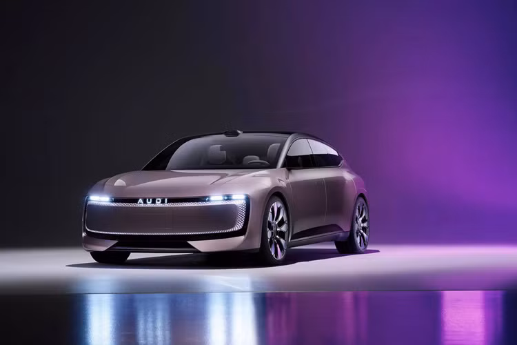 Đội ngũ “AUDI” thực chất bao gồm 2 nhóm ở Trung Quốc và ở Đức cùng phối hợp làm việc theo kiểu tiếp sức. Nhóm Đức sẽ thu thập các yêu cầu từ nhóm Trung Quốc và thực hiện quy trình thiết kế, trong khi nhóm Trung Quốc sẽ tập trung vào các tính năng thông minh dành riêng cho người dùng bản địa, dựa trên các thỏa thuận chung.