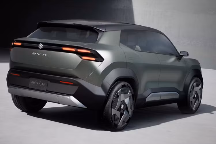 "eVX nhắm tới mục tiêu mang di sản xe 4x4 của Suzuki vào thời đại ô tô điện mới, cung cấp trải nghiệm lái SUV đúng nghĩa", ông Norihide Takei, Tổng giám đốc mảng ôtô của Suzuki Philippines, phát biểu tại triển lãm PIMS 2024. Theo tin đồn, hãng Suzuki dự định sẽ bán mẫu ô tô điện của mình với giá chỉ từ 1,3 - 1,5 triệu Rupee (khoảng 390 - 450 triệu đồng).