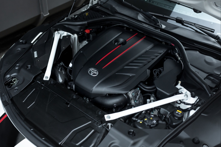 Khả năng tăng sức mạnh đạt được nhờ bộ tăng áp mới, ống nạp bằng sợi carbon của ARMAspeed, bộ tản nhiệt, mô-đun MHtronic và hệ thống ống xả bằng thép không gỉ của FI Drain với các ống xả tùy chọn. Bộ bodykit bằng sợi carbon khiến GR Supra trông giống như mẫu xe hiệu suất GRMN và giúp hoàn thiện hơn diện mạo hầm hố của xe.