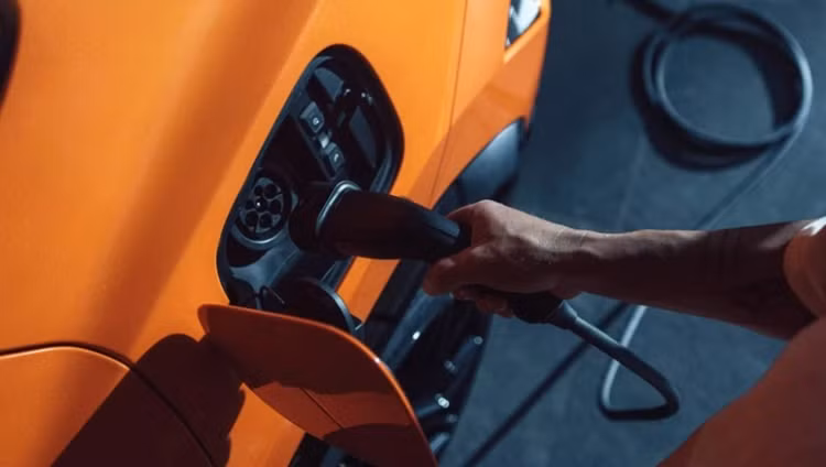 Pin moi cua CATL giup oto hybrid chay duoc hon 400 km