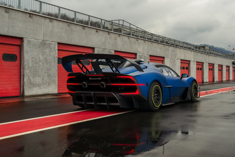 Chương trình này cũng có thể đem tới cho khách hàng khả năng tiếp cận trải nghiệm trên đường đua nhưng ở thời điểm hiện tại, Maserati vẫn chưa công bố chi tiết về giá xe Maserati MCXtrema 2024.