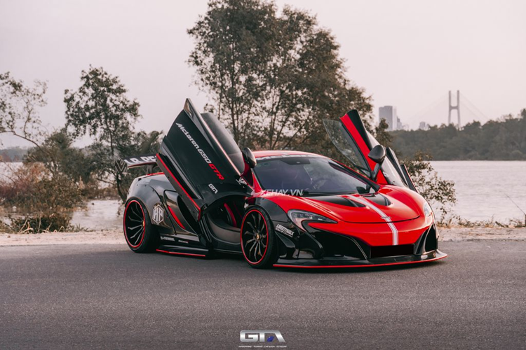 Được biết, diện mạo hiện tại của McLaren 650S Spider được lấy ý tưởng từ siêu phẩm Mclaren P1 GTR, nhưng được thiết kế lại cho phù hợp. Toàn bộ quá trình thay đổi diện mạo và nâng cấp này được thực hiện bởi đội ngũ GTA – Wrapping.