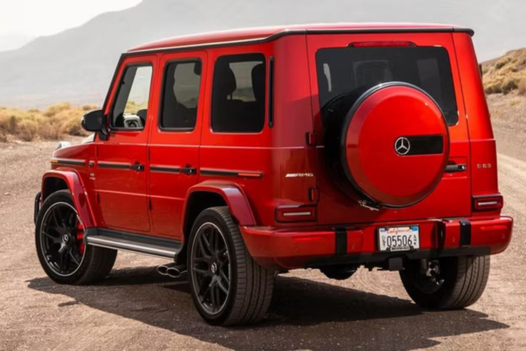 Cung cấp sức mạnh cho Mercedes-AMG G63 2023 là khối động cơ V8 Twin-turbo 4.0L tương tự GLS 600 nhưng được điều chỉnh với công suất cao hơn là 557 mã lực, mô-men xoắn 850Nm.