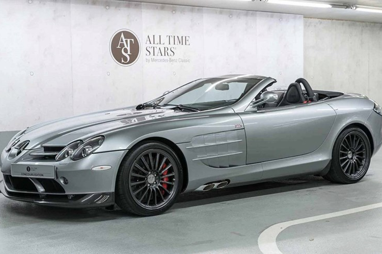 Hộp số sử dụng cho 722 S vẫn là loại tự động 5 cấp như tất cả các xe khác trong dòng SLR. Xe có khả năng tăng tốc 0-100km/h chỉ trong 3,7 giây, thêm chưa đến 7 giây để kim đồng hồ chỉ tốc độ 200km/h. Tốc độ cực đại của siêu xe này là 335km/h