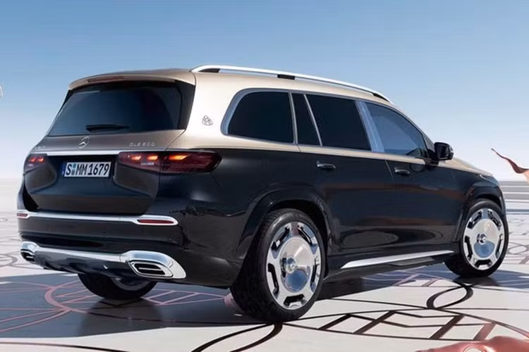 Sức mạnh của Mercedes-Maybach GLS 600 đến từ khối động cơ V8 tăng áp kép, dung tích 4.0L, sản sinh công suất 557 mã lực, mô-men xoắn 730 Nm. Đi kèm với đó là sự hỗ trợ của hệ thống điện EQ Boost, cung cấp thêm 21 mã lực và 250 Nm.