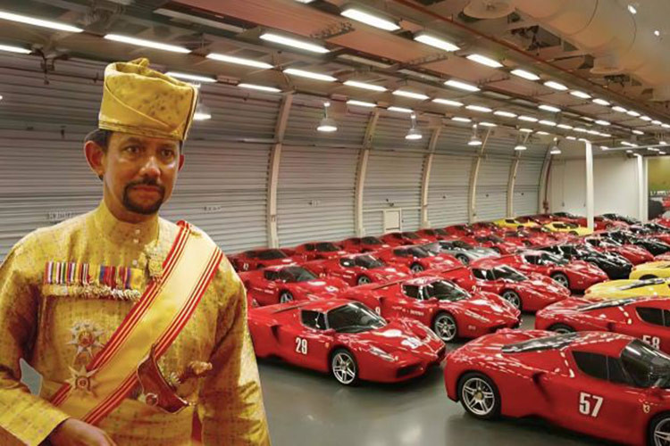 Nếu tìm kiếm ai là người sở hữu bộ sưu tập xe nhiều, đa dạng và lớn nhất thế giới, có lẽ ông Hassanal Bolkiah, Quốc Vương Brunei sẽ đứng đầu trong danh sách. Theo 1 số thông tin, Hoàng gia của Brunei sở hữu 7.000 chiếc xe ôtô với đủ các thể loại