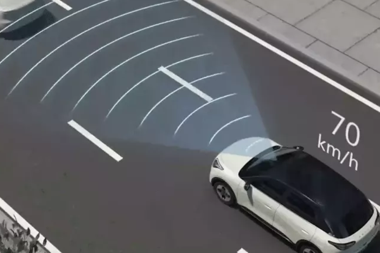 Cả sạc chậm và sạc nhanh đều được hỗ trợ cho xe điện Geely Geome Xingyuan 2024. Trong chế độ sạc nhanh, xe chỉ mất 21 phút để sạc đầy pin từ 30% đến 80%.