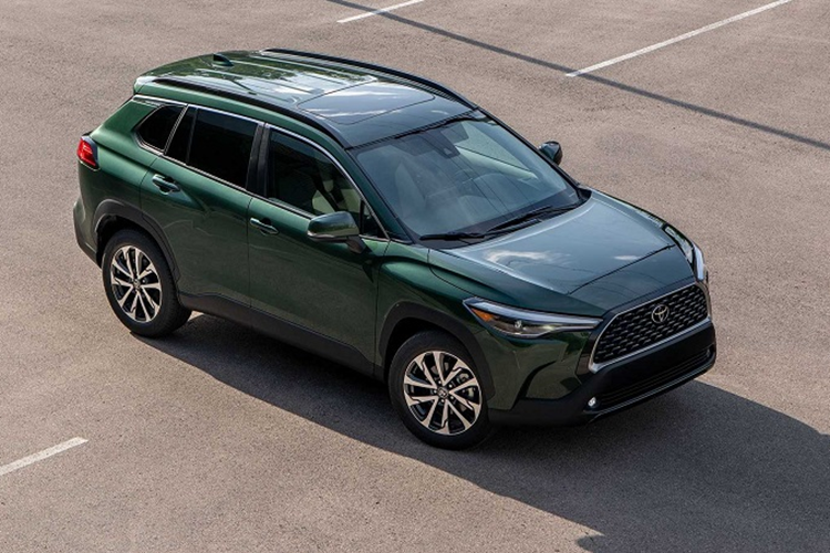  SUV/CUV hạng B Đây là một trong những phân khúc xe sôi động nhất thị trường Việt Nam với nhiều cái tên "sừng sỏ" đa số tới từ các thương hiệu xe ở châu Á, đặc biệt là Nhật Bản và Hàn Quốc. Tại phân khúc SUV/CUV hạng B Toyota Corolla Cross là mẫu xe có khoang hành lý rộng rãi nhất.