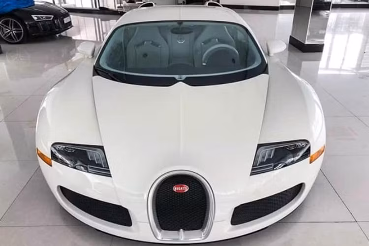 Mỗi hành trình quy tụ hàng trăm siêu xe, sẽ kéo dài trong nhiều ngày, đi qua nhiều quốc gia khác nhau. Năm nay, Gumball 3000 chọn TP.HCM là điểm xuất phát vì muốn quảng bá hình ảnh đất nước Việt Nam cho thế giới biết đến.