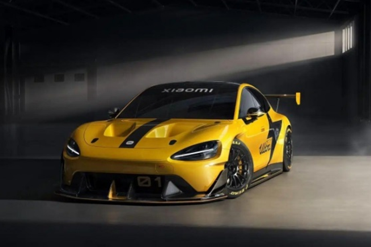 Siêu xe điện Xiaomi SU7 Ultra rộng hơn và dài hơn đáng kể so với phiên bản tiêu chuẩn SU7 nhưng vẫn giữ nguyên chiều dài cơ sở.