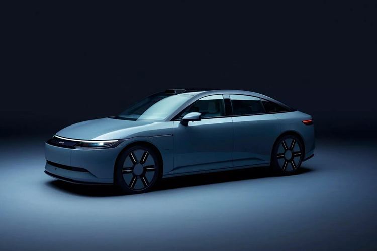 Theo đó, hệ thống AI trên ôtô điện Afeela dưới dạng trợ lý ảo, tiếp nhận mệnh lệnh từ người dùng và đưa ra phản hồi theo hướng tự nhiên, “giống người thực” nhất có thể.