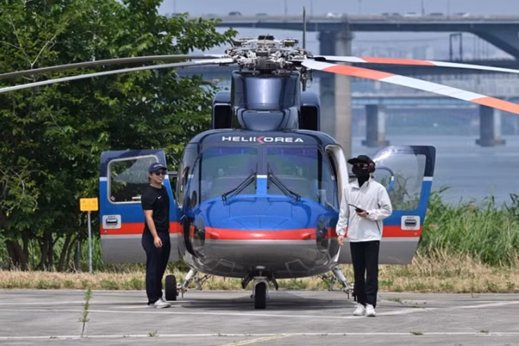 Theo đó, Taxi bay Vonaer cung cấp dịch vụ di chuyển hàng không trong đô thị bằng trực thăng để chở hành khách giữa sân bay quốc tế Incheon (phía Tây thủ đô Seoul) và Jamsil (phía Đông Seoul) với khoảng cách 56,8 km chỉ trong 20 phút, thay vì một giờ đồng hồ lái xe trên đường bộ.