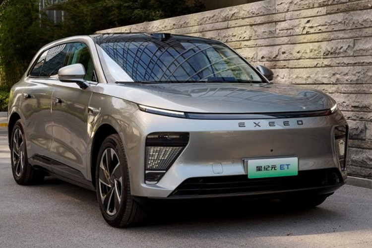 Sức mạnh đến từ hệ thống dẫn động 4 bánh Snow Leopard bao gồm bộ mở rộng phạm vi 1,5T và hai động cơ đồng bộ nam châm vĩnh cửu, kết hợp với bộ pin 41,16 kWh.