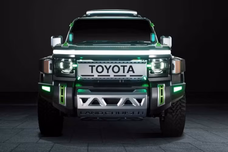 Để chuẩn bị cho màn tái xuất năm nay, hãng độ Modellista – một đơn vị con thuộc Toyota đã cho ra mắt phiên bản tùy chỉnh của Land Cruiser Prado 2024.