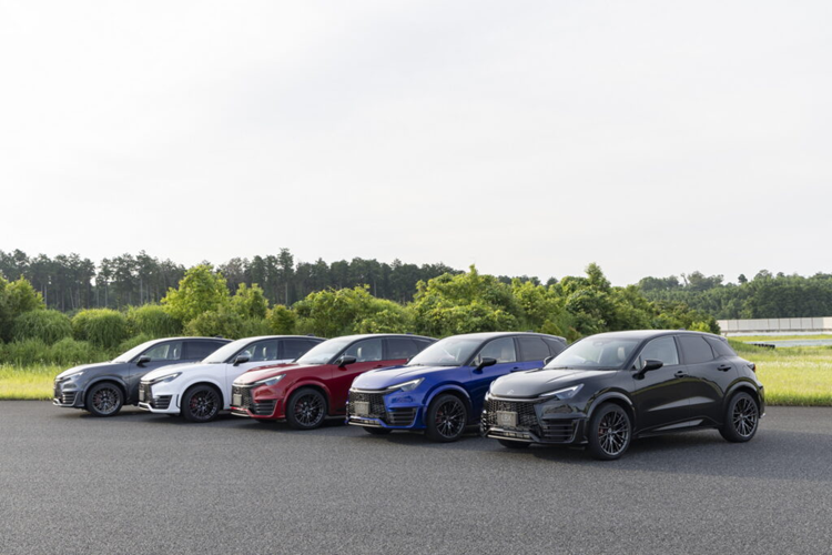 Tay đua Masahiro nhận xét rằng nếu LBX Hybrid là một đôi sneaker thì Morizo RR có thể được ví như một đôi giày thể thao đa năng. Các đơn đặt hàng cho LBX Morizo RR đã bắt đầu ở Nhật Bản với đợt giao hàng đầu tiên dự kiến vào tháng 8.