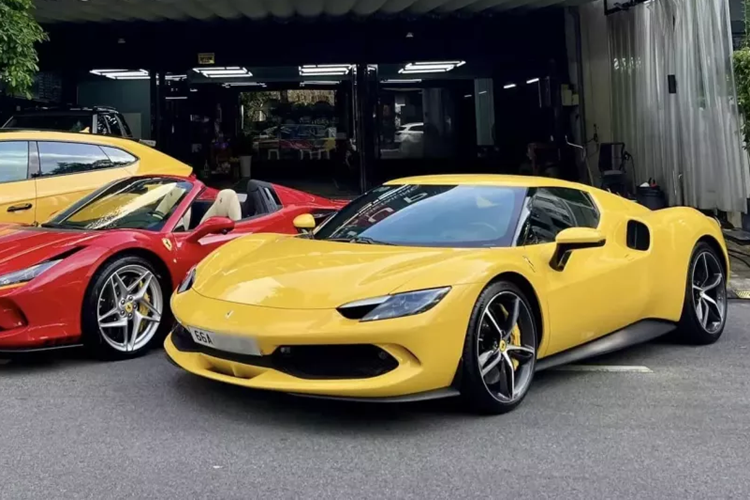 Vào giữa tháng 10/2024, thông tin về việc một doanh nhân Đồng Tháp nhưng sinh sống và làm việc ở TP HCM, âm thầm tậu chiếc siêu xe Ferrari 296 GTB hàng hiếm đã nhanh chóng nhận được sự quan tâm đặc biệt của giới mê xe, cũng như cộng đồng mạng.