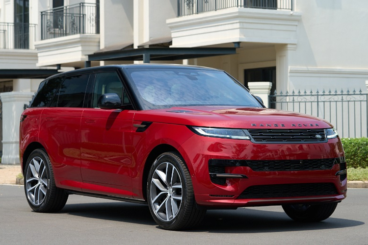  Land Rover Range Rover Một trong những mẫu ôtô lội nước tốt nhất Việt Nam đó là Land Rover Range Rover. Đây là mẫu xe thuộc phân khúc SUV hạng sang được người tiêu dùng đánh giá cao.