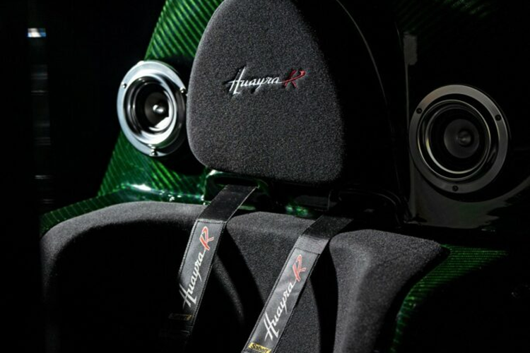 Pagani cho biết hệ thống mô phỏng sẽ đem lại trai nghiệm sát với thực tế vì thiết kế được kết hợp hài hòa giữa phần cứng và phần mềm cho phép mang lại độ chân thực trong việc tái tạo các chuyển động của ôtô và đặc tính của đường đua.