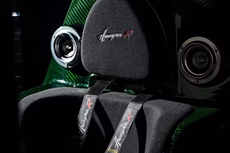 Pagani cho biết hệ thống mô phỏng sẽ đem lại trai nghiệm sát với thực tế vì thiết kế được kết hợp hài hòa giữa phần cứng và phần mềm cho phép mang lại độ chân thực trong việc tái tạo các chuyển động của ôtô và đặc tính của đường đua.