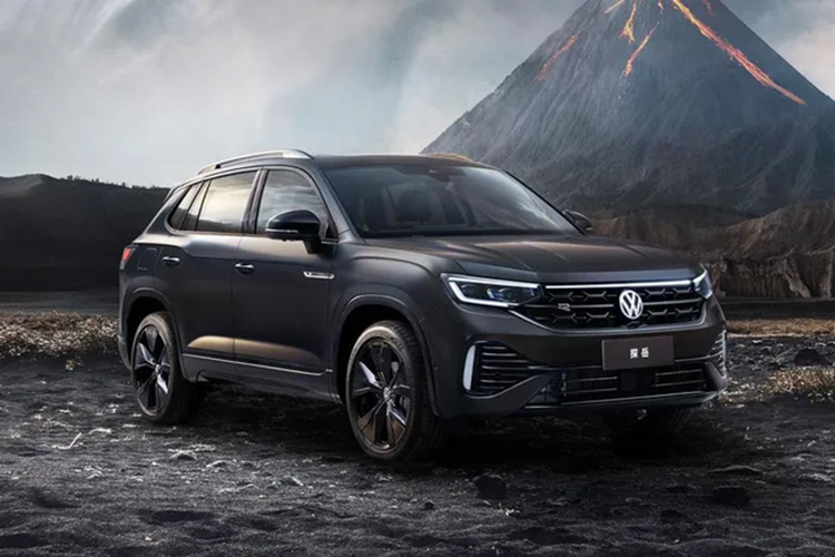 Theo thông tin trên trang web của Bộ Công nghiệp và Công nghệ Thông tin Trung Quốc, Volkswagen Tayron sẽ sở hữu kích thước dài x rộng x cao lần lượt là 4.735 x 1.869 x 1.682 mm cùng chiều dài cơ sở 2.791 mm.