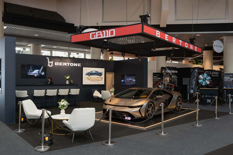 Ngoại thất của xe được thiết kế ấn tượng với các đường nét hoài cổ. Thương hiệu đã lấy cảm hứng từ chiều dài lịch sử của thương hiệu với những mẫu xe Bertone từng thiết kế như Lancia Stratos Zero, Lamborghini Countach và huyền thoại Miura vượt thời gian.