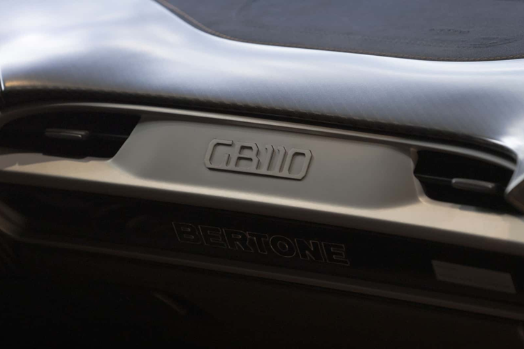Với trang bị này, GB110 có khả năng đạt tốc độ tối đa lên tới 350 km/h. Theo Bertone, chiếc xe này có thể đạt được khả năng tăng tốc cực tốt nhờ trọng lượng tổng thể của xe chỉ ở mức 1422 kg.