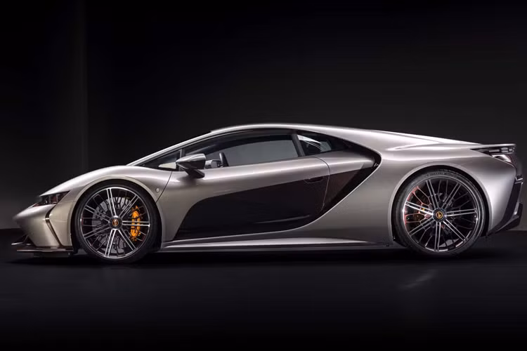 Trên thực tế, siêu xe Bertone GB110 sử dụng động cơ V10 dung tích 5.2 lít tăng áp kép, tạo ra công suất 1.124 mã lực và mô-men xoắn cực đại 1100 Nm. Sức mạnh được truyền tới cả bốn bánh thông qua hộp số tự động ly hợp kép bảy cấp.