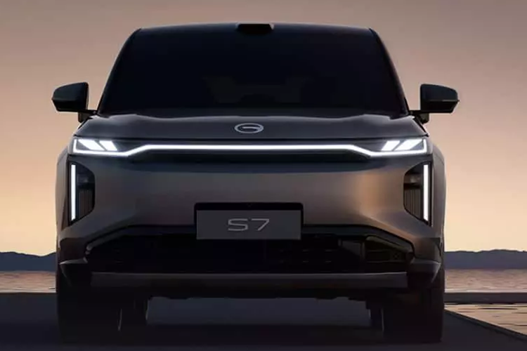 Sức mạnh đến từ động cơ có tên mã là 4A15M3 với công suất 118 kW (158 mã lực), kết hợp với bộ pin lithium iron phosphate do Yinpai Battery và Zenergy cung cấp. Tốc độ tối đa là 185 km/h.