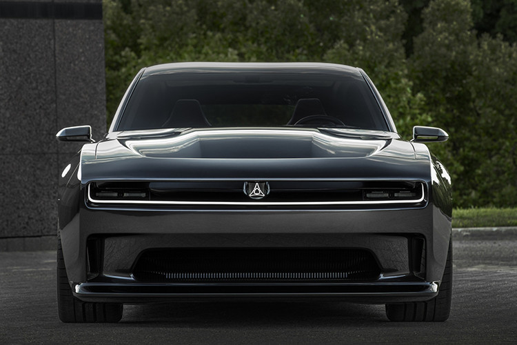 Một số ít tỏ ra quan tâm đến khả năng vận hành của động cơ điện có tối ưu cho dòng xe cơ bắp vốn nổi tiếng mạnh mẽ như Dodge Charger hay không.