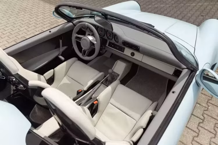 Gần đây hơn, chiếc xe đã trải qua một cuộc cải tiến lớn khác, lần này là do hãng độ xe Đức Evomax thực hiện. Sau khi trải qua 3 năm ở châu Âu dưới sự chăm sóc của Evomax, chiếc xe đã được xuất khẩu trở lại Hoa Kỳ và hiện đang được chào bán.