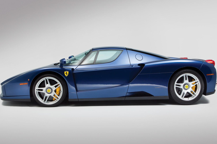 F40 lại là mẫu xe đặt tên nhằm kỷ niệm 40 năm thành lập Ferrari. Portofino đơn giản nghe có vẻ quyến rũ, giống như rất nhiều thứ trong tiếng Ý. Tuy nhiên, mẫu xe với tên gọi danh giá nhất chính là Enzo.