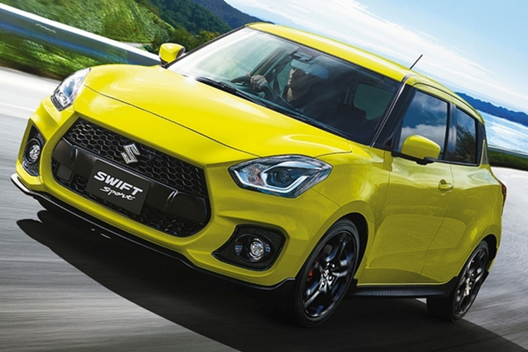 Phiên bản Suzuki Swift Sport ZC33S Final Edition đặc biệt này cũng có đủ màu sắc ngoại thất cho khách hàng lựa chọn gồm vàng, xanh lam với nóc đen, đỏ với nóc đen, bạc với nóc đen. và màu trắng với mái màu đen