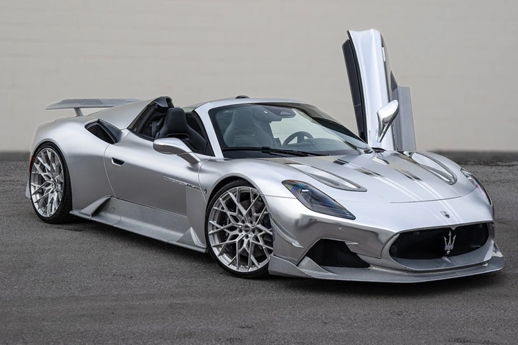 Với gói nâng cấp Stage 2, mẫu xe này nhận thêm 29 mã lực, giúp MC20 Cielo có sức mạnh lên gần 660 mã lực. Đi kèm vẫn là hộp số 8 cấp ly hợp kép và hệ dẫn động cầu sau. 7Design không công bố mức giá của gói nâng cấp này.