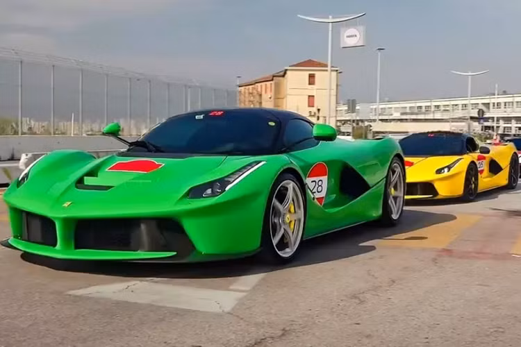 Được biết, đã có khoảng hơn 120 siêu xe Ferrari tham dự sự kiện này, gần 10 xe trong số đó là Daytona SP3 và LaFerrari với bản coupe và mui trần, rất hiếm khi thấy số lượng xe giới hạn của Ferrari đông đảo đến vậy, ngoài ra còn có rất nhiều xe Ferrari 812 Competizione.