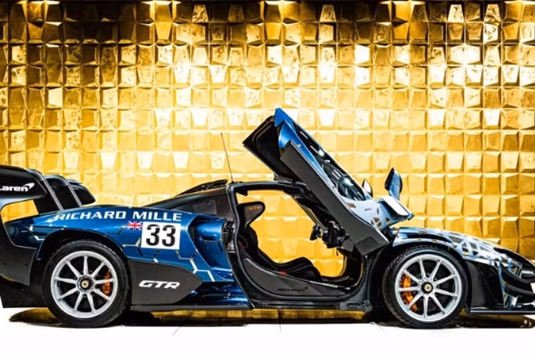 Được biết, chiếc Senna GTR này chỉ có odo ở mức 80 km. Đây cũng là một trong những chiếc McLaren Senna GTR còn nguyên bản hiếm hoi trong tổng số 75 chiếc được sản xuất trên thế giới.