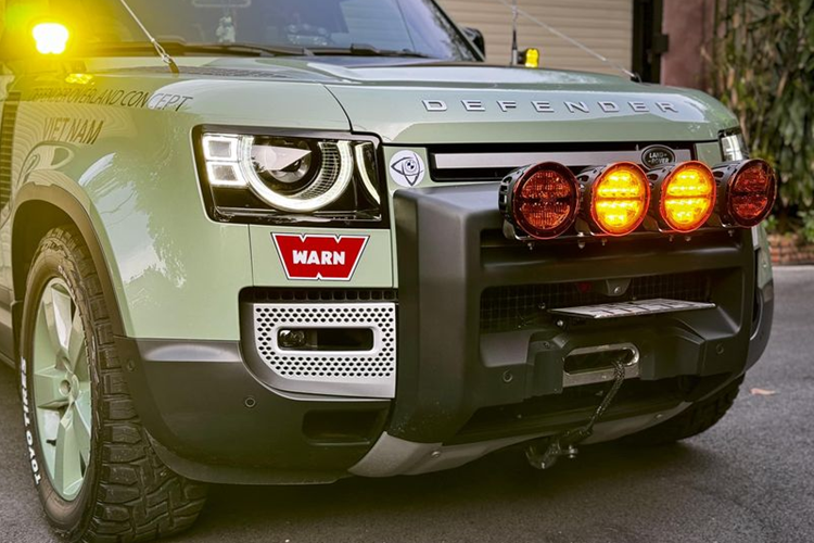 Đăng tải trên trang cá nhân, Ngô Kỳ Phong cho biết anh đã hoàn thành quá trình nâng cấp chiếc Defender 75th Limited Edition để chuẩn bị cho chuyến hành trình vòng quanh thế giới trong năm 2024 và 2025. Theo chia sẻ, chuyến hành trình kéo dài gần 80.000 km từ Sài Gòn tới châu Âu và cả châu Phi.