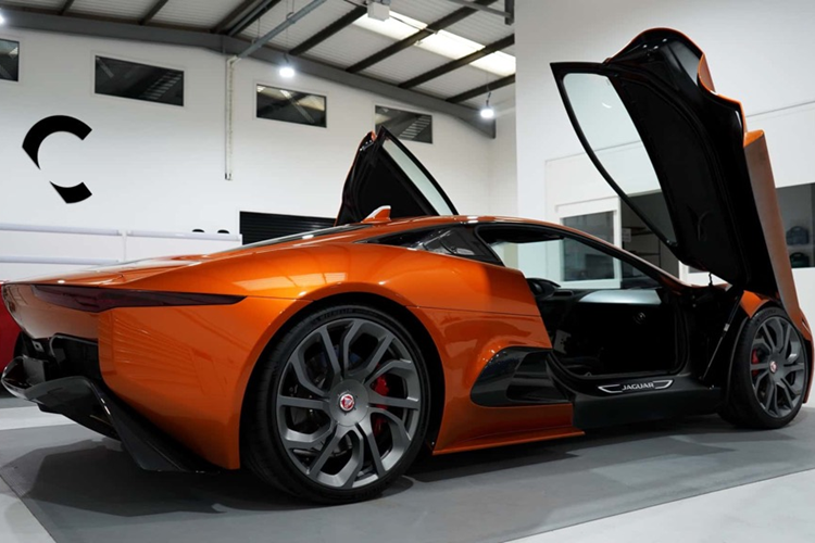 Tổng công suất đạt 850 mã lực nhưng rồi dự án này đã bị Jaguar loại bỏ. Chưa rõ bản thương mại của siêu xe Jaguar C-X75 sẽ có sức mạnh thế nào, tất cả đều trông chờ vào buổi ra mắt công chúng trong sự kiện Bicester Heritage Scramble diễn ra vào ngày 21/4.