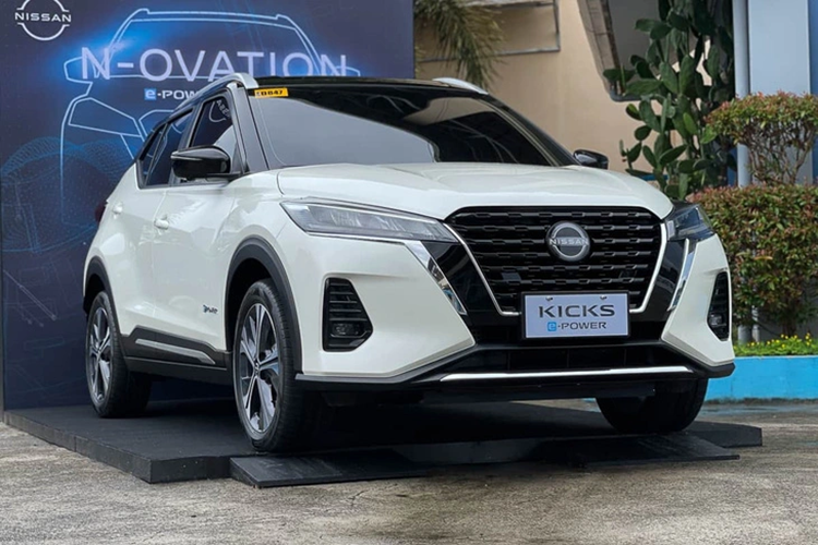 Chính vì thế, các luật sư của Nissan đã thuyết phục các cơ quan chức năng Philippines công nhận Nissan Kicks e-Power là xe thuần điện. Trên thực tế, Kicks e-Power có cả động cơ xăng và điện như HEV, nhưng động cơ tác động trực tiếp để Nissan Kicks di chuyển lại là mô tơ điện.