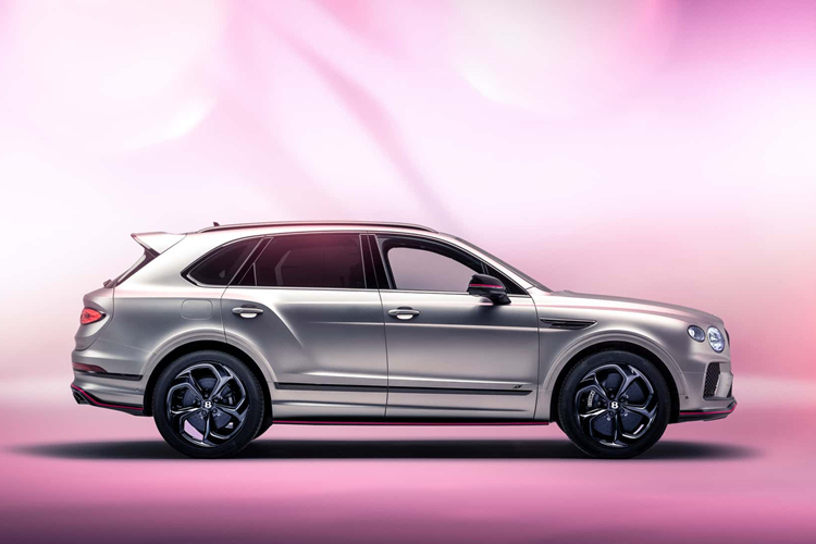 Đi kèm với gói nâng cấp ngoại thất Bentley Bentayga S Curated by Mulliner, thương hiệu cũng cho ra mắt thêm cả gói phối màu nội thất theo chủ đề nhằm đáp ứng nhu cầu ngày càng khắt khe của khách hàng về những mẫu xe cá nhân hóa.