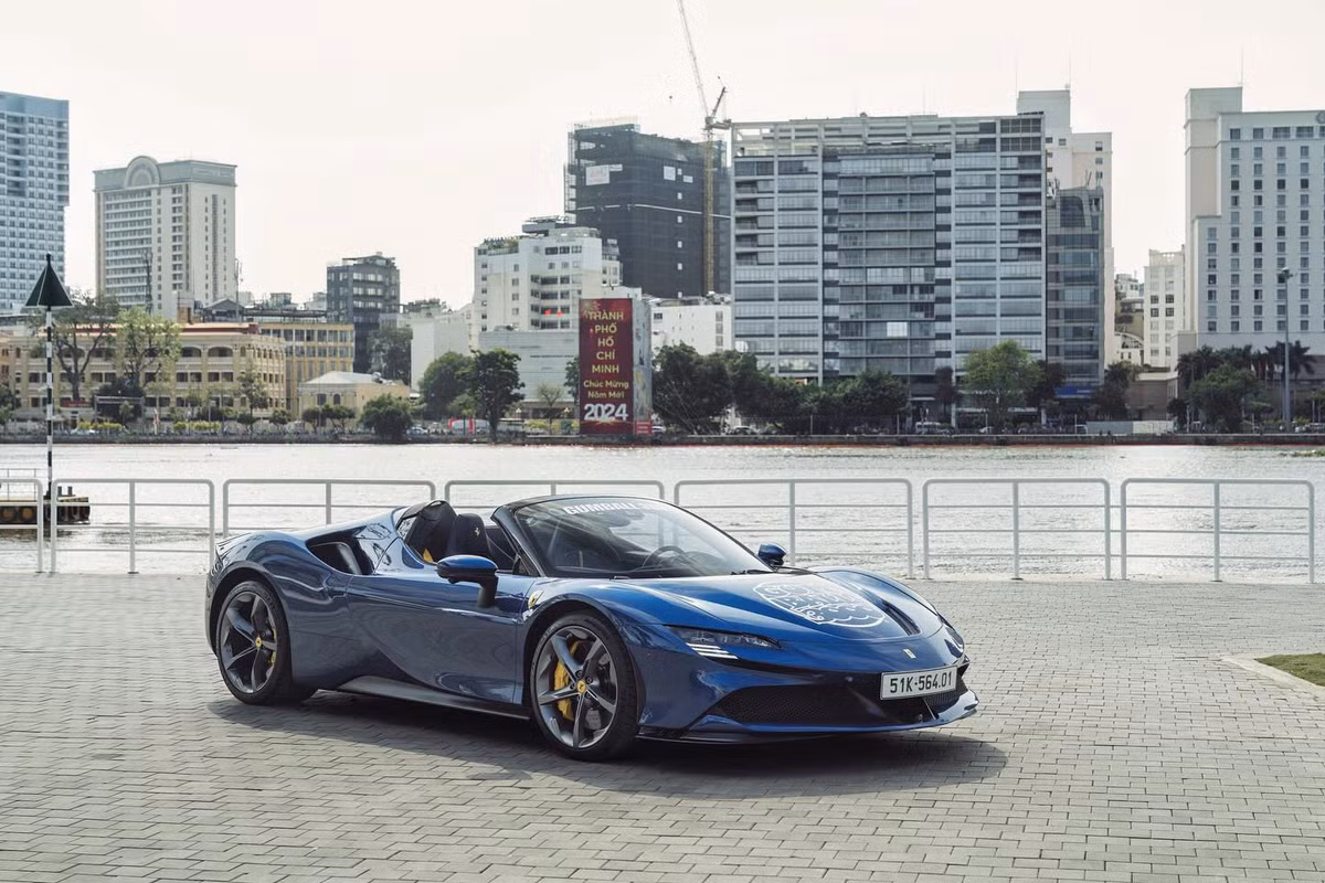 Chi phí tham dự hành trình siêu xe lớn nhất thế giới Gumball 3000 được tiết lộ 2,5 tỷ đồng, tương đương các dòng xe sang tầm trung. Và đã có 2 đại gia Việt đăng ký, mới nhất là chủ nhân Ferrari 296 GTS, chỉ mới lộ ảnh có mặt tại Việt Nam trong năm nay.